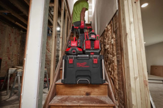 Зарядний пристрій PАCKOUT MILWAUKEE, M18 PC6 (для 6 ак. М18)