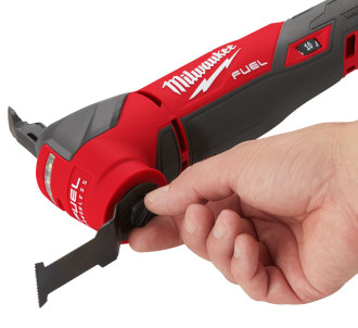 Інструмент багатофунціональний акумуляторний MILWAUKEE, M18 FMT-0X (+ універсальне лезо, шліф. підошва, шліф. папір, HD кейс)