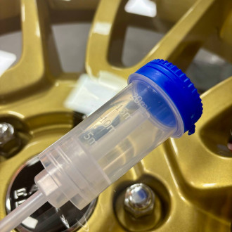 Дозуюча кришка для пляшок з автохімією Magnum