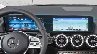 Захисне скло Pixsel на панель приладів MERCEDES BENZ EQA - 24.7“ 2021 -