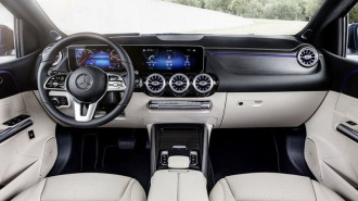 Захисне скло Pixsel на панель приладів MERCEDES BENZ B-CLASS - 24.7“ 2018 -